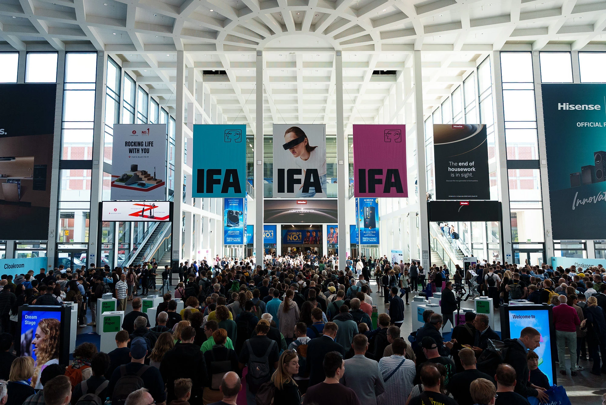 IFA 2026 · A full entrance hall beneath the IFA banners · Dominik Tryba · introduce-productions.de